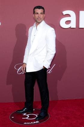 Photocall of the l?amfAR 2024 gala at l?HÃ tel du Cap Eden Roc, during the 77th Cannes International Film Festival Tommaso Chiabra Photocall of the l?amfAR 2024 gala at l?HÃ tel du Cap Eden Roc, Antibes, during the 77th Cannes International Film Festival On May 23th 2024 in Cap d Antibes, France Moreau Jacovides Bestimage Celebs attending amfAR Gala Cannes 2024 at Hotel du Cap Eden Roc, during the 77th Cannes International Film Festival On May 23th 2024 in Cap d Antibes, France Cap d Antibes France  Copyright: xJACOVIDES-MOREAUx xBESTIMAGExJACOVIDES-MOREAUx xBESTIMAGEx