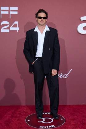 Photocall of the l?amfAR 2024 gala at l?HÃ tel du Cap Eden Roc, during the 77th Cannes International Film Festival Giacomo Cavalli Photocall of the l?amfAR 2024 gala at l?HÃ tel du Cap Eden Roc, Antibes, during the 77th Cannes International Film Festival On May 23th 2024 in Cap d Antibes, France Moreau Jacovides Bestimage Celebs attending amfAR Gala Cannes 2024 at Hotel du Cap Eden Roc, during the 77th Cannes International Film Festival On May 23th 2024 in Cap d Antibes, France Cap d Antibes France  Copyright: xJACOVIDES-MOREAUx xBESTIMAGExJACOVIDES-MOREAUx xBESTIMAGEx
