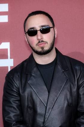 Photocall of the l?amfAR 2024 gala at l?HÃ tel du Cap Eden Roc, during the 77th Cannes International Film Festival Zack Bia Photocall of the l?amfAR 2024 gala at l?HÃ tel du Cap Eden Roc, Antibes, during the 77th Cannes International Film Festival On May 23th 2024 in Cap d Antibes, France Moreau Jacovides Bestimage Celebs attending amfAR Gala Cannes 2024 at Hotel du Cap Eden Roc, during the 77th Cannes International Film Festival On May 23th 2024 in Cap d Antibes, France Cap d Antibes France  Copyright: xJACOVIDES-MOREAUx xBESTIMAGExJACOVIDES-MOREAUx xBESTIMAGEx