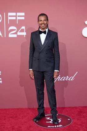 Photocall of the l?amfAR 2024 gala at l?HÃ tel du Cap Eden Roc, during the 77th Cannes International Film Festival Guest Photocall of the l?amfAR 2024 gala at l?HÃ tel du Cap Eden Roc, Antibes, during the 77th Cannes International Film Festival On May 23th 2024 in Cap d Antibes, France Moreau Jacovides Bestimage Celebs attending amfAR Gala Cannes 2024 at Hotel du Cap Eden Roc, during the 77th Cannes International Film Festival On May 23th 2024 in Cap d Antibes, France Cap d Antibes France  Copyright: xJACOVIDES-MOREAUx xBESTIMAGExJACOVIDES-MOREAUx xBESTIMAGEx
