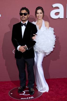 Photocall of the l?amfAR 2024 gala at l?HÃ tel du Cap Eden Roc, during the 77th Cannes International Film Festival Guest Photocall of the l?amfAR 2024 gala at l?HÃ tel du Cap Eden Roc, Antibes, during the 77th Cannes International Film Festival On May 23th 2024 in Cap d Antibes, France Moreau Jacovides Bestimage Celebs attending amfAR Gala Cannes 2024 at Hotel du Cap Eden Roc, during the 77th Cannes International Film Festival On May 23th 2024 in Cap d Antibes, France Cap d Antibes France  Copyright: xJACOVIDES-MOREAUx xBESTIMAGExJACOVIDES-MOREAUx xBESTIMAGEx