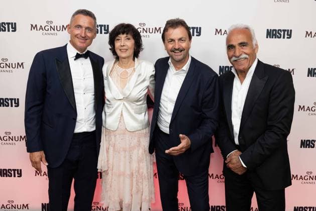magnum day7 photocall Mansour Bahrami, Henri Leconte Nasty beach party during the 77th Cannes International Film Festival on May 23, 2024 Cannes France Jeremy Melloul Magnum Cannes via Bestimage Magnum Beach Nasty party during the 77th Cannes International Film Festival on May 23, 2024 Cannes France  Copyright: xJeremyxMelloulx xMagnumxCannesxviaxBestimagexJeremyxMelloulx xMagnumxCannesxviaxBestimagex
