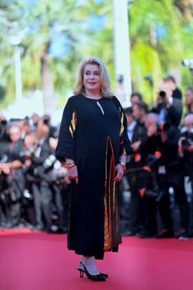 Cannes - L?Amour Ouf Screening Catherine Deneuve attends the L Amour Ouf (Beating Hearts) screening at the 77th annual Cannes Film Festival at Palais des Festivals on May 23, 2024 in Cannes, France. Photo by Franck Castel ABACAPRESS.COM Cannes France  Copyright: xCastelxFranck ABACAx