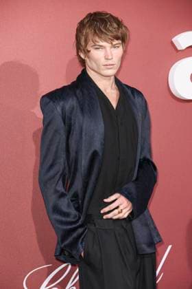 Cannes - amfAR Gala Jordan Barrett attends the amfAR Cannes Gala 30th edition presented by Chopard and Red Sea International Film Festival at Hotel du Cap-Eden-Roc on May 23, 2024 in Cap d Antibes, France. Photo by Marco Piovanotto ABACAPRESS.COM Cap d Antibes France  Copyright: xPiovanottoxMarco ABACAx