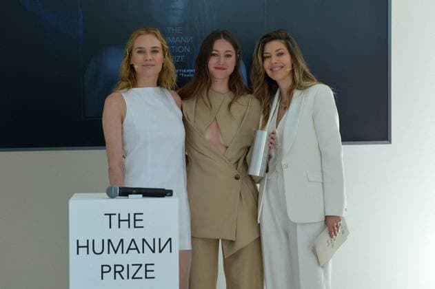 Remise du prix Human Prize dans le cadre de la semaine du cinÃ ma positif lors du 77eme Festival International du Film de Cannes Diane Kruger, Camille Etienne, guest Remise du prix Human Prize dans le cadre de la semaine du cinÃ ma positif lors du 77eme Festival International du Film de Cannes le 23 mai 2024 Rachid Bellak Bestimage Presentation of the Human Prize as part of the positive cinema week during the 77th Cannes International Film Festival on May 23, 2024 Rachid Bellak Bestimage Cannes France  Copyright: xRACHIDxBELLAKx xBESTIMAGExRACHIDxBELLAKx xBESTIMAGEx