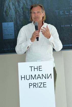 Remise du prix Human Prize dans le cadre de la semaine du cinÃ ma positif lors du 77eme Festival International du Film de Cannes Ludovic Du Plessi Presentation of the Human Prize as part of the positive cinema week during the 77th Cannes International Film Festival on May 23, 2024 Rachid Bellak Bestimage Presentation of the Human Prize as part of the positive cinema week during the 77th Cannes International Film Festival on May 23, 2024 Rachid Bellak Bestimage Cannes France  Copyright: xRACHIDxBELLAKx xBESTIMAGExRACHIDxBELLAKx xBESTIMAGEx