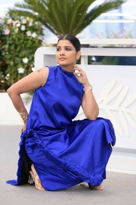 CANNES, FRANCE MAY 24 G D Divya PRABHA, actress, during the photocall of the film All we imagine as light in competition at the 77th Cannes Film Festival at the Palais des Festivals on May 24, 2024 in Cannes, France CINEMA 77eme Festival de Cannes Photocall 24 05 2024 ValentinaClaret Panoramic 