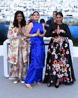 Cannes, France: Cannes, 77th Cannes Film Festival 2024 Photocall film All We Imagine As Light Pictured: Kani Kusruti, Divya Prabha, Chhaya Kadam Cannes France  - ZUMAp169 20240524_zea_p169_510 Copyright: xAlbertoxTerenghix