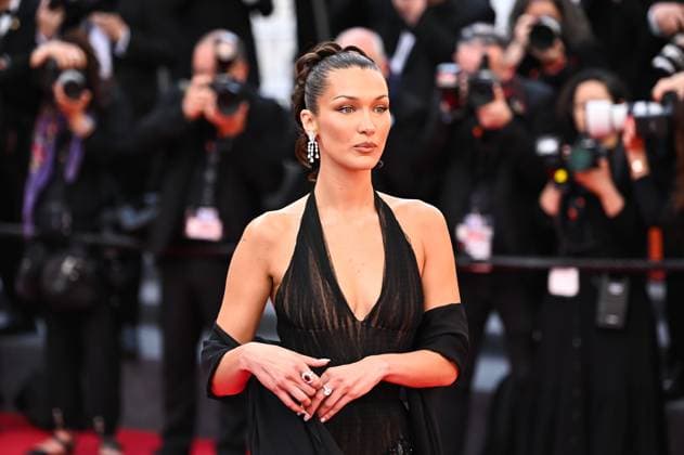 News - L™amour Ouf (Beating Hearts) Red Carpet - The 77th Annual Cannes Film Festival Bella Hadid attends the L Amour Ouf (Beating Hearts) Red Carpet at the 77th annual Cannes Film Festival at Palais des Festivals on May 23, 2024 in Cannes, France. Cannes Palais des Festival France Copyright: xStefanosxKyriazisx xLiveMediax LPN_1366658