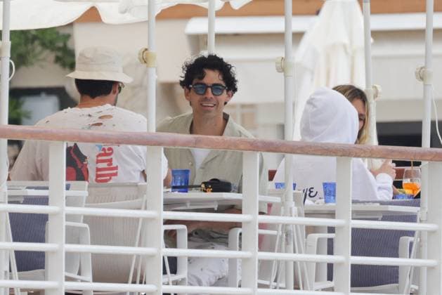 Internationale Filmfestspiele von Cannes, Leni und Heidi Klum am Eden Roc Hotel Heidi Klum And Joe Jonas At Eden Roc - Antibes Joe Jonas at Eden Roc in Antibes, France on May 24, 2024. Photo by ABACAPRESS.COM Antibes France  Copyright: xABACAx