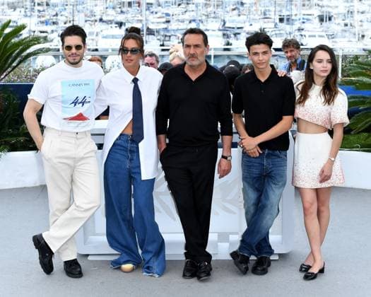 Cannes, 77th Cannes Film Festival 2024 Photocall film: L Amour Ouf (Beating Hearts) In the photo: Malik Frikah, Gilles Lellouche, Adele Exarchopoulos, Mallory Wanecque, Francois Civil  Copyright: xAlbertoxTerenghix xipa-agency.nex xPoolxPhotoxEventsx03x IPA_Agency_IPA46482206