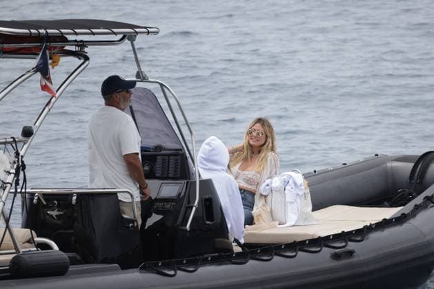 Internationale Filmfestspiele von Cannes, Leni und Heidi Klum am Eden Roc Hotel Heidi Klum And Leni Take A Boat Ride - Antibes Heidi Klum and daughter Leni go for a boat ride from the Hotel du Cap-Eden-Roc on May 24, 2024in Antibes France. Photo by ABACAPRESS.COM Antibes France  Copyright: xABACAx