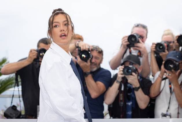 Cannes - L Amour Ouf Photocall Adele Exarchopoulos attends the L Amour Ouf (Beating Hearts) Photocall at the 77th annual Cannes Film Festival at Palais des Festivals on May 24, 2024 in Cannes, France. Photo by Shootpix ABACAPRESS.COM Cannes France  Copyright: xShootpix ABACAx