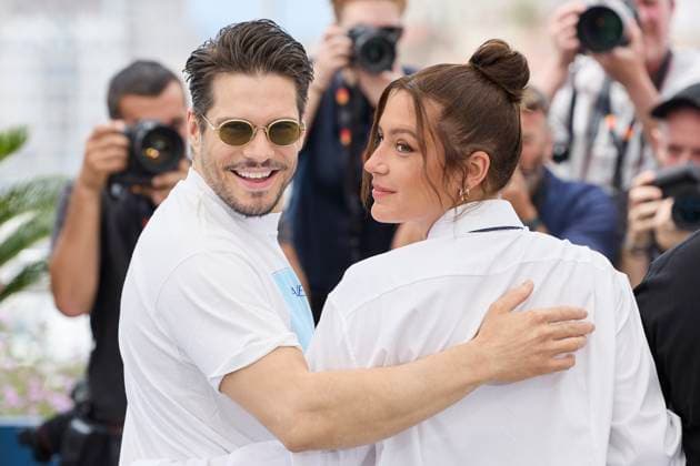 Photocall of the movie LAmour Ouf Beating Hearts CompÃ tition during the 77th Cannes International Film Festival Francois Civil et Adele Exarchopoulos Photocall of the movie LAmour Ouf Beating Hearts CompÃ tition during the 77th Cannes International Film Festival May 14 25, 2024 , May 24, 2024 Moreau Jacovides Bestimage Photocall of the movie LAmour Ouf Beating Hearts Competition during the 77th Cannes International Film Festival May 14 25, 2024 , May 24, 2024 Cannes France  Copyright: xJACOVIDES-MOREAUx xBESTIMAGExJACOVIDES-MOREAUx xBESTIMAGEx