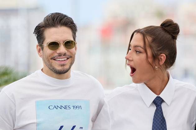 Photocall of the movie LAmour Ouf Beating Hearts CompÃ tition during the 77th Cannes International Film Festival Francois Civil et Adele Exarchopoulos Photocall of the movie LAmour Ouf Beating Hearts CompÃ tition during the 77th Cannes International Film Festival May 14 25, 2024 , May 24, 2024 Moreau Jacovides Bestimage Photocall of the movie LAmour Ouf Beating Hearts Competition during the 77th Cannes International Film Festival May 14 25, 2024 , May 24, 2024 Cannes France  Copyright: xJACOVIDES-MOREAUx xBESTIMAGExJACOVIDES-MOREAUx xBESTIMAGEx