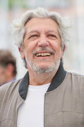 Photocall of the movie LAmour Ouf Beating Hearts CompÃ tition lors du 77eme Festival International du Film de Cannes Alain Chabat Photocall of the movie LAmour Ouf Beating Hearts CompÃ tition lors du 77eme Festival International du Film de Cannes May 14 25, 2024 , May 24, 2024 Moreau Jacovides Bestimage Photocall of the movie LAmour Ouf Beating Hearts Competition during the 77th Cannes International Film Festival May 14 25, 2024 , May 24, 2024 Cannes France  Copyright: xJACOVIDES-MOREAUx xBESTIMAGExJACOVIDES-MOREAUx xBESTIMAGEx