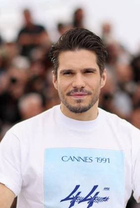Photocall of the movie LAmour Ouf Beating Hearts CompÃ tition lors du 77eme Festival International du Film de Cannes Francois Civil Photocall of the movie LAmour Ouf Beating Hearts CompÃ tition lors du 77eme Festival International du Film de Cannes May 14 25, 2024 , May 24, 2024 Jacovides Moreau Bestimage Photocall of the movie LAmour Ouf Beating Hearts Competition during the 77th Cannes International Film Festival May 14 25, 2024 , May 24, 2024 Cannes France  Copyright: xJACOVIDES-MOREAUx xBESTIMAGExJACOVIDES-MOREAUx xBESTIMAGEx