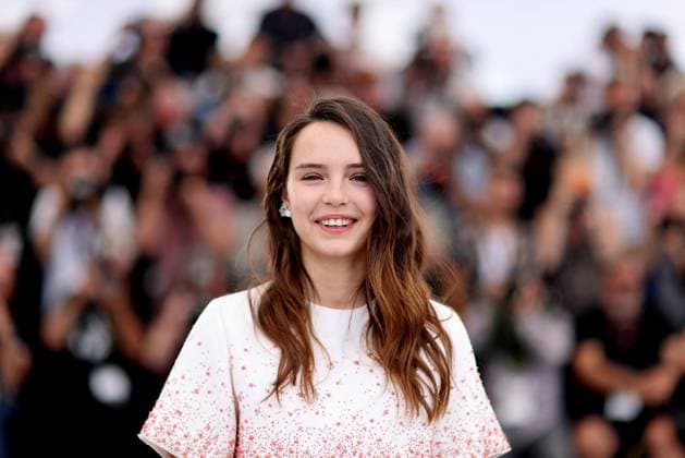 Photocall of the movie LAmour Ouf Beating Hearts CompÃ tition lors du 77eme Festival International du Film de Cannes Mallory Wanecque Photocall of the movie LAmour Ouf Beating Hearts CompÃ tition lors du 77eme Festival International du Film de Cannes May 14 25, 2024 , May 24, 2024 Jacovides Moreau Bestimage Photocall of the movie LAmour Ouf Beating Hearts Competition during the 77th Cannes International Film Festival May 14 25, 2024 , May 24, 2024 Cannes France  Copyright: xJACOVIDES-MOREAUx xBESTIMAGExJACOVIDES-MOREAUx xBESTIMAGEx