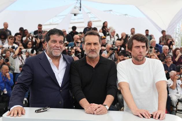 Photocall of the movie LAmour Ouf Beating Hearts CompÃ tition during the 77th Cannes International Film Festival Producers Alain Attal and Hugo Selignac surround director Gilles Lellouche Photocall of the movie LAmour Ouf Beating Hearts CompÃ tition during the 77th Cannes International Film Festival May 14 25 2024 , le 24 mai 2024 Jacovides Moreau Bestimage Photocall of the movie LAmour Ouf Beating Hearts Competition during the 77th Cannes International Film Festival May 14 25, 2024 , May 24, 2024 Cannes France  Copyright: xJACOVIDES-MOREAUx xBESTIMAGExJACOVIDES-MOREAUx xBESTIMAGEx