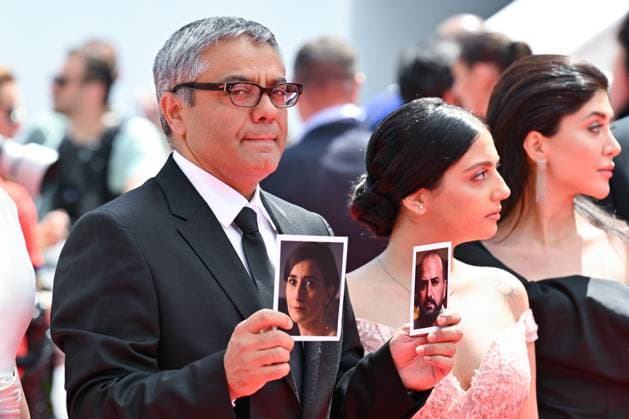 Cannes The Seed Of The Sacred Fig Red Carpet NG Mahsa Rostami, Soheila Golestani, Mohammad Rasoulof and the cast and crew attending the ?The Seed Of The Sacred Fig? Screening and Red Carpet at Palais Des Festivals in Cannes, France on May 24 2024 as part of the 77th Cannes Film Festival. Photo by Nicolas Genin ABACAPRESS.COM Cannes France  Copyright: xGeninxNicolas ABACAx