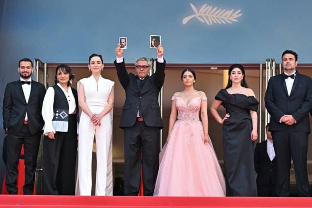 Cannes The Seed Of The Sacred Fig Red Carpet NG Mahsa Rostami, Soheila Golestani, Mohammad Rasoulof and the cast and crew attending the ?The Seed Of The Sacred Fig? Screening and Red Carpet at Palais Des Festivals in Cannes, France on May 24 2024 as part of the 77th Cannes Film Festival. Photo by Nicolas Genin ABACAPRESS.COM Cannes France  Copyright: xGeninxNicolas ABACAx