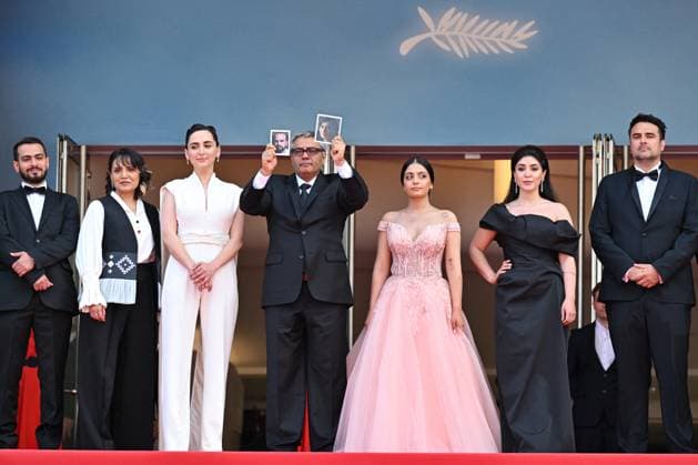 Cannes The Seed Of The Sacred Fig Red Carpet NG Mahsa Rostami, Soheila Golestani, Mohammad Rasoulof and the cast and crew attending the ?The Seed Of The Sacred Fig? Screening and Red Carpet at Palais Des Festivals in Cannes, France on May 24 2024 as part of the 77th Cannes Film Festival. Photo by Nicolas Genin ABACAPRESS.COM Cannes France  Copyright: xGeninxNicolas ABACAx
