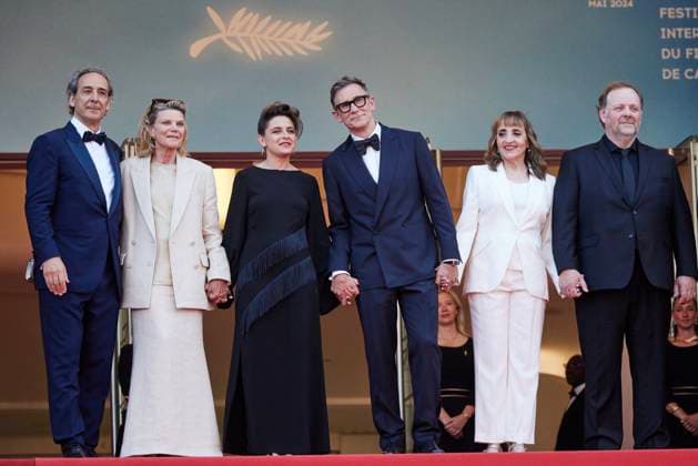 M MontÃ e des marches du film Â La plus prÃ cieuse des marchandises Â lors du 77eme Festival International du Film de Cannes Alexandre Desplat et sa femme Dominique Lemonnier, Florence Gastaud, Michel Hazanavicius, Dominique Blanc, GrÃ gory Gadebois MontÃ e des marches du film Â La plus prÃ cieuse des marchandises Â lors du 77eme Festival International du Film de Cannes, au Palais des Festivals Ã Cannes On may 24th 2024 Jacovides Moreau Bestimage Red carpet of the movie Â The most precious of cargoes Â during the 77th Cannes International Film Festival at the Palais des Festivals in Cannes, France On may 24th 2024 Cannes France  Copyright: xJACOVIDES-MOREAUx xBESTIMAGExJACOVIDES-MOREAUx xBESTIMAGEx