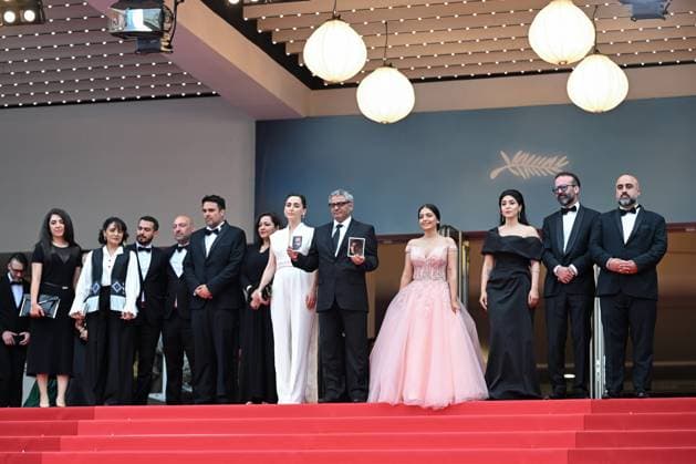 77eme Festival International du Film de Cannes Marche du film The Seed of the Sacred Fig Festival de Cannes 2024 77e Ã dition Descente The Seed Of The Sacred Fig Mahsa Rostami, Soheila Golestani, Mohammad Rasoulof 305499 2024 05 24 Cannes France  Copyright: xLionelxGuericolas MPPx STAR_305499_003