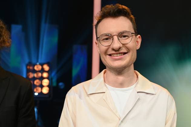 Cinematographer Markus Ott, winner of the Young Talent Award for his image design in Natascha Stogus short film Guardians of Colors at the 34 German Camera Award ceremony