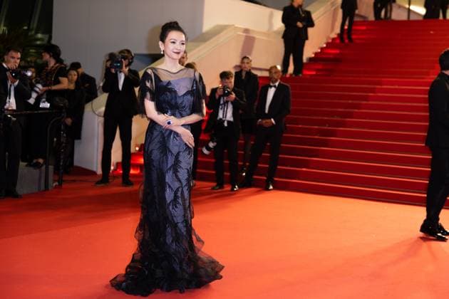 B MontÃ e des marches du film Â She?s got no name Â lors du 77eme Festival International du Film de Cannes Zhang Ziyi MontÃ e des marches du film Â She?s got no name Â lors du 77eme Festival International du Film de Cannes, au Palais des Festivals Ã Cannes On may 24th 2024 Olivier Borde Bestimage Red carpet of the movie Â She?s got no name Â during the 77th Cannes International Film Festival at the Palais des Festivals in Cannes, France On may 24th 2024 Cannes France  Copyright: xOLIVIERxBORDEx xBESTIMAGExOLIVIERxBORDEx xBESTIMAGEx