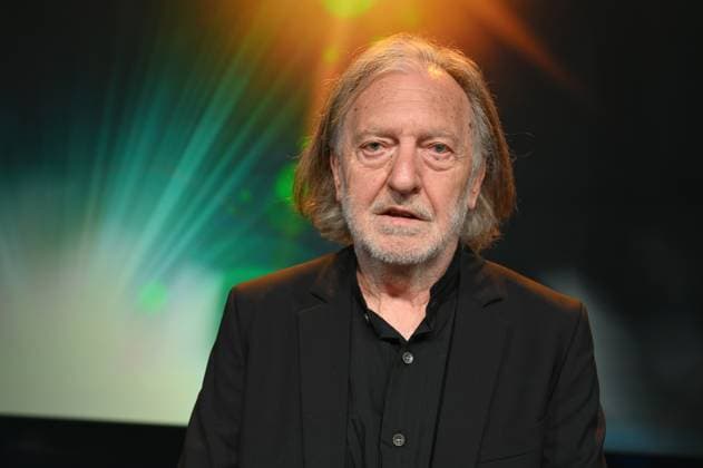 Swiss cameraman Rainer Klausmann, winner of this years honorary prize at the 34 German Camera Award ceremony