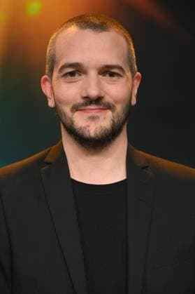 Editor Philipp Straetker, winner of the Young Talent Award for editing the series pilot Gastrogötter at the 34 German Camera Award ceremony