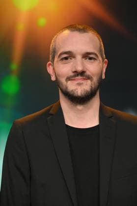 Editor Philipp Straetker, winner of the Young Talent Award for editing the series pilot Gastrogötter at the 34 German Camera Award ceremony