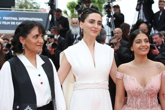 77eme Festival International du Film de Cannes Marches du film The Seed of the Sacred Fig 77th Cannes Film Festival Red carpet of the film The seed of the sacred fig Amineh Arani, Mahsa Rostami and Setareh Maleki 305499 2024 05 24 Cannes France  Copyright: xIsabellexVautierx xStarfacex STAR_305499_066