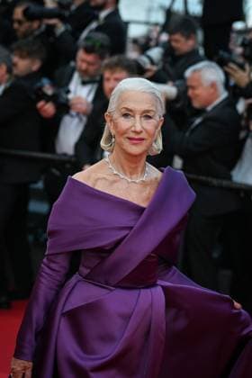 77eme Festival International du Film de Cannes Montee des marches du film La plus precieuse des marchandises Festival de Cannes 2024 77e Ã dition montee La plus precieuse des marchandises Helen Mirren 305502 2024 05 24  Copyright: xLionelxGuericolas MPPx STAR_305502_054