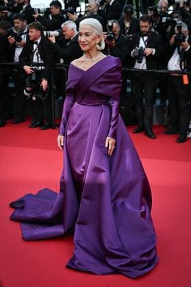 77eme Festival International du Film de Cannes Montee des marches du film La plus precieuse des marchandises Festival de Cannes 2024 77e Ã dition montee La plus precieuse des marchandises Helen Mirren 305502 2024 05 24  Copyright: xLionelxGuericolas MPPx STAR_305502_055