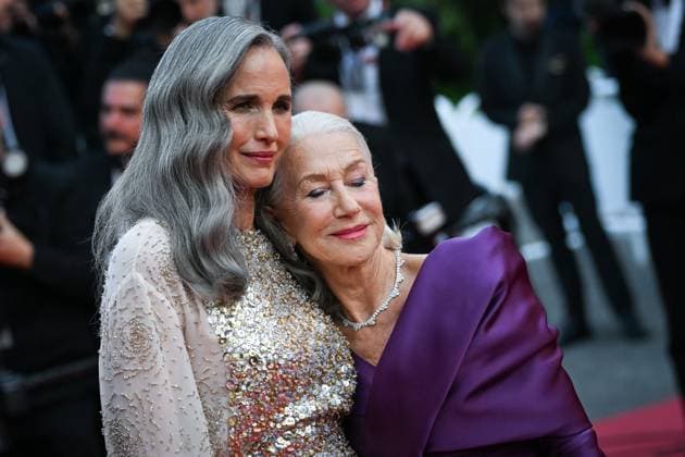 77eme Festival International du Film de Cannes Montee des marches du film La plus precieuse des marchandises Festival de Cannes 2024 77e Ã dition montee La plus precieuse des marchandises Andie MacDowell, Helen Mirren 305502 2024 05 24  Copyright: xLionelxGuericolas MPPx STAR_305502_067