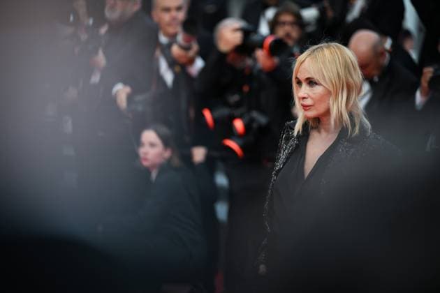 77eme Festival International du Film de Cannes Montee des marches du film La plus precieuse des marchandises Festival de Cannes 2024 77e Ã dition montee La plus precieuse des marchandises Emmanuelle Beart 305502 2024 05 24  Copyright: xLionelxGuericolas MPPx STAR_305502_087