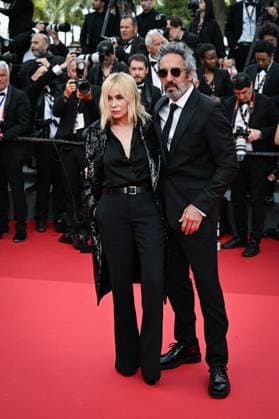 77eme Festival International du Film de Cannes Montee des marches du film La plus precieuse des marchandises Festival de Cannes 2024 77e Ã dition montee La plus precieuse des marchandises Emmanuelle Beart 305502 2024 05 24  Copyright: xLionelxGuericolas MPPx STAR_305502_090