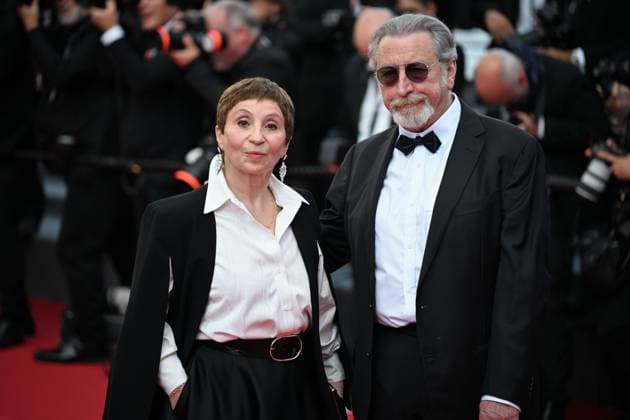 77eme Festival International du Film de Cannes Montee des marches du film La plus precieuse des marchandises Festival de Cannes 2024 77e Ã dition montee La plus precieuse des marchandises Ariane Ascaride, Robert Guediguian 305502 2024 05 24  Copyright: xLionelxGuericolas MPPx STAR_305502_131