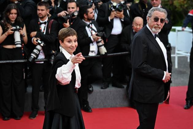 77eme Festival International du Film de Cannes Montee des marches du film La plus precieuse des marchandises Festival de Cannes 2024 77e Ã dition montee La plus precieuse des marchandises Ariane Ascaride, Robert Guediguian 305502 2024 05 24  Copyright: xLionelxGuericolas MPPx STAR_305502_138