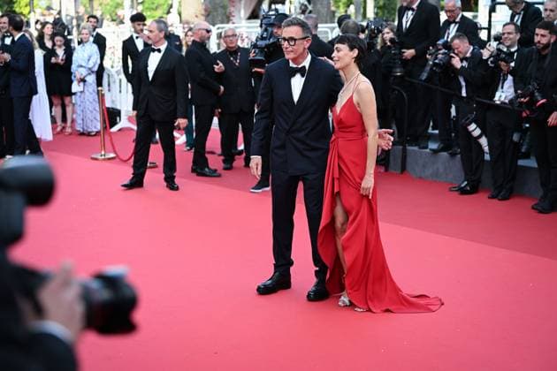 77eme Festival International du Film de Cannes Montee des marches du film La plus precieuse des marchandises Festival de Cannes 2024 77e Ã dition montee La plus precieuse des marchandises Michel Hazavanicius, Berenice Bejo 305502 2024 05 24  Copyright: xLionelxGuericolas MPPx STAR_305502_147