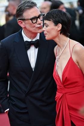 77eme Festival International du Film de Cannes Montee des marches du film La plus precieuse des marchandises Festival de Cannes 2024 77e Ã dition montee La plus precieuse des marchandises Michel Hazavanicius, Berenice Bejo 305502 2024 05 24  Copyright: xLionelxGuericolas MPPx STAR_305502_156