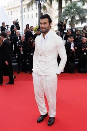 M MontÃ e des marches du film Â La plus prÃ cieuse des marchandises Â lors du 77eme Festival International du Film de Cannes Sam Asghari MontÃ e des marches du film Â La plus prÃ cieuse des marchandises Â lors du 77eme Festival International du Film de Cannes, au Palais des Festivals Ã Cannes Le 24 mai 2024 Jacovides Moreau Bestimage Red carpet of the movie Â The most precious of cargoes Â during the 77th Cannes International Film Festival at the Palais des Festivals in Cannes, France On may 24th 2024 Cannes France  Copyright: xJACOVIDES-MOREAUx xBESTIMAGExJACOVIDES-MOREAUx xBESTIMAGEx