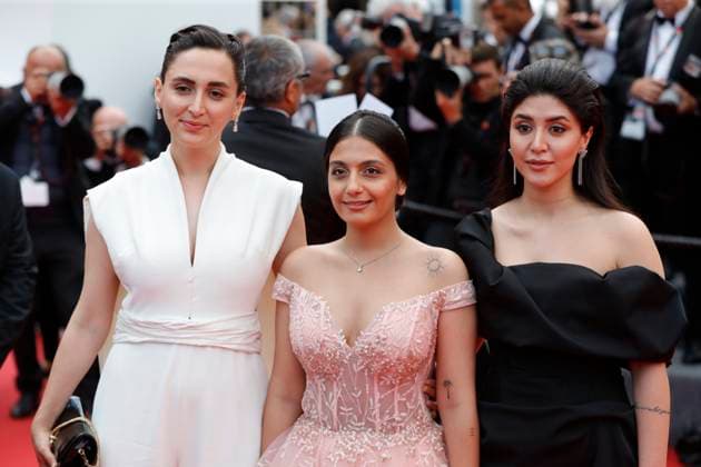 The Seed Of The Sacred Fig Red Carpet - The 77th Annual Cannes Film Festival CANNES, FRANCE - MAY 24:(L-C) Mahsa Rostami, Soheila Golestani and cast at the The Seed Of The Sacred Fig Red Carpet at the 77th annual Cannes Film Festival at Palais des Festivals on May 24, 2024 in Cannes, France. CAP GOL GOL Cannes Provence-Alpes-CÃ te d Azur France Copyright: xRickxGold CapitalxPicturesx