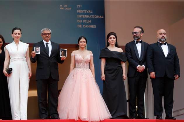 The Seed Of The Sacred Fig Red Carpet - The 77th Annual Cannes Film Festival CANNES, FRANCE - MAY 24: Mahsa Rostami, Soheila Golestani, Mohammad Rasoulof and the cast and crew attend the The Seed Of The Sacred Fig Red Carpet at the 77th annual Cannes Film Festival at Palais des Festivals on May 24, 2024 in Cannes, France. CAP GOL GOL Cannes Provence-Alpes-CÃ te d Azur France Copyright: xRickxGold CapitalxPicturesx