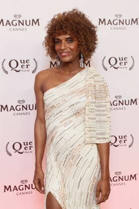 Exclusif Magnumday8photocall Exclusif Louiz SoirÃ e Â Queer PalmÂ soirée sur la plage Magnum lors du 77eme Festival International du Film de Cannes, France, le 24mai 2024 Christophe Clovis Magnum Cannes via Bestimage Magnum Beach Â Queer PalmÂ party during the 77th Cannes International Film Festival on May 24, 2024 Cannes France  Copyright: xJeremyxMelloulx xMagnumxCannesxviaxBestimagexJeremyxMelloulx xMagnumxCannesxviaxBestimagex