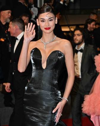 Cannes, 77th Cannes Film Festival 2024, red carpet film She s Got No Name In the photo: Pia Wurtzbach  Copyright: xManuelexMangiarottix xipa-agencyx xPoolxPhotoxEventsx03x IPA_Agency_IPA46503194
