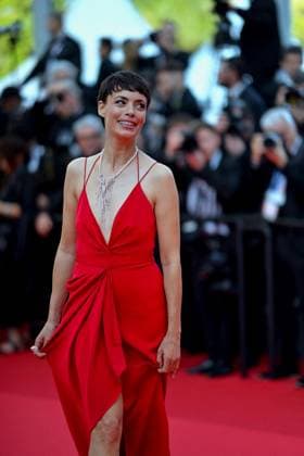 Cannes - La Plus Precieuse Des Marchandises Screening Berenice Bejo attends the screening of the film La Plus Precieuse Des Marchandises (The Most Precious Of Cargoes) Red Carpet at the 77th Cannes Film Festival at Palais des Festivals on May 24, 2024 in Cannes, France. Photo by Franck Castel ABACAPRESS.COM Cannes France  Copyright: xCastelxFranck ABACAx