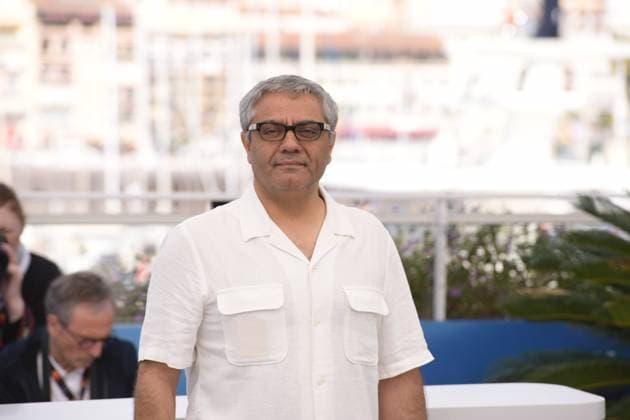 CANNES, FRANCE MAY 25 G D Mohammad RASOULOF , director, during the photocall of the film Les graines du figuier sauvage in competition at the 77th Cannes Film Festival at the Palais des Festivals on May 25, 2024 in Cannes, France CINEMA 77eme Festival de Cannes Photocall 25 05 2024 ValentinaClaret Panoramic 